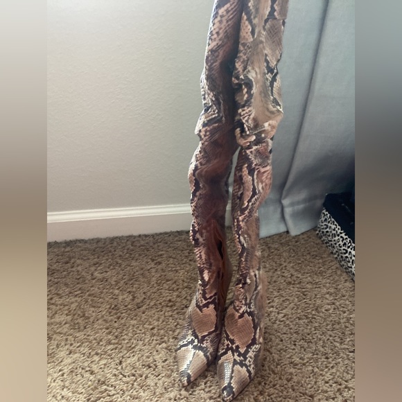 Jessica sent on over the knee snake new with original box women's boots 6.5 - Picture 2 of 5